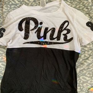 VS Pink t-shirt